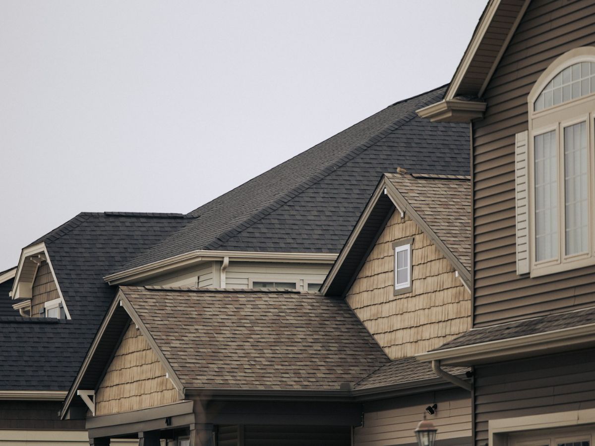 The finished roof in new shingle